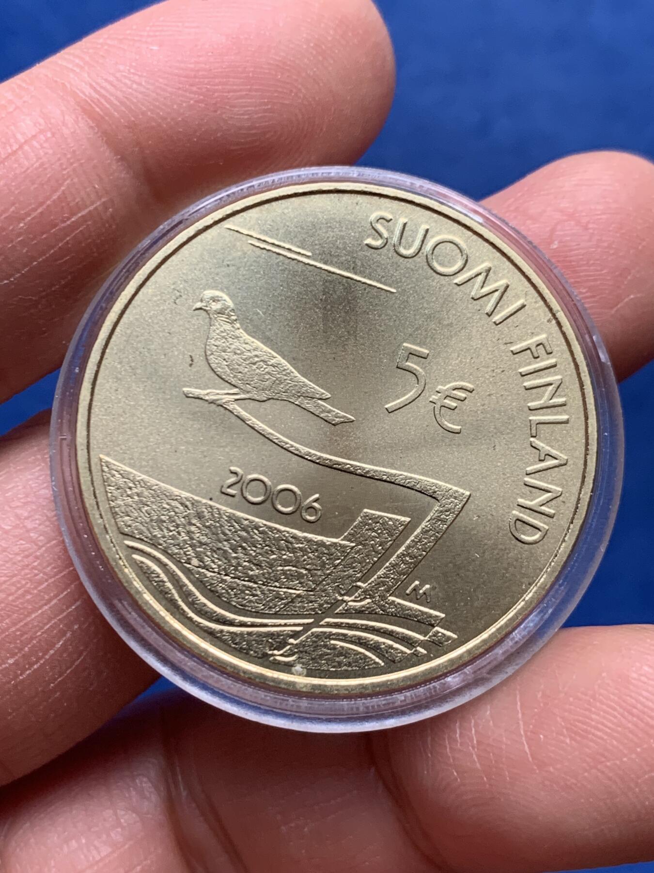 《竞宝斋》第460场 周日，周一，2场连拍 （全场包邮）欢迎送拍 芬兰2006年奥兰群岛非军事化5欧元纪念币 全新品相