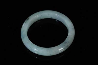 上海都达杂项专场三十四【年后发货全场包邮】  天然冰种飘绿翡翠手镯86-44