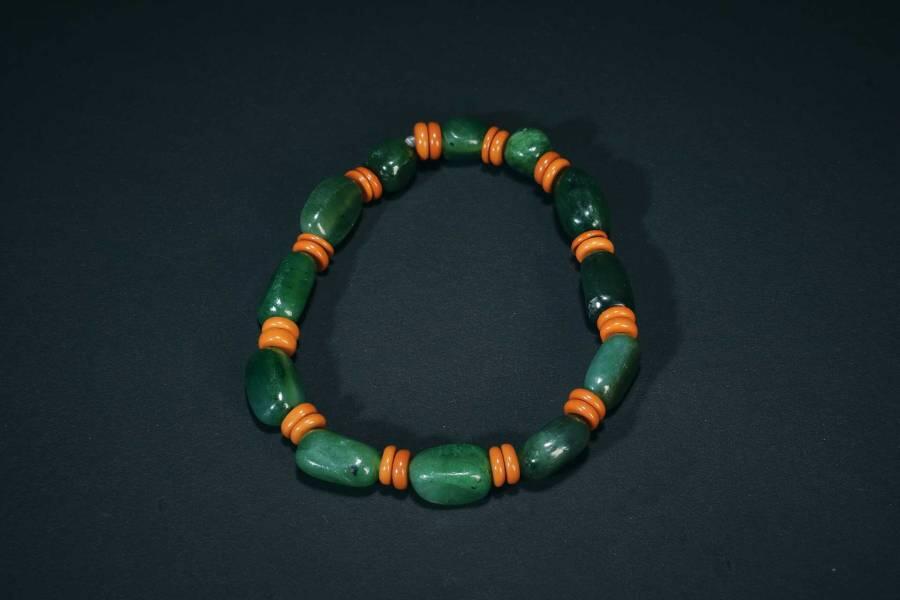 上海都达杂项专场三（全场包邮） 天然 和田玉碧玉随形糖珠手串 附鉴定证书86-82