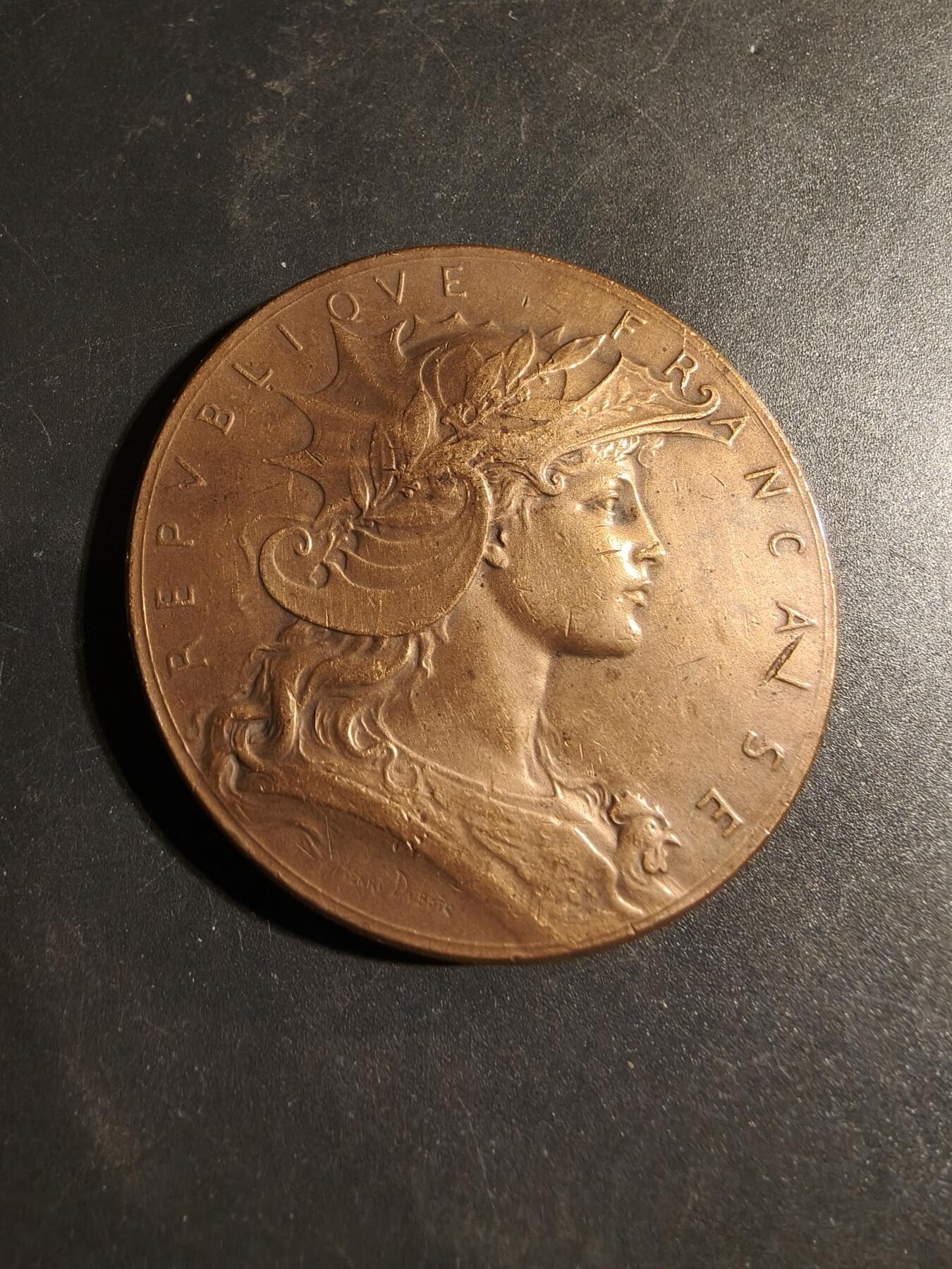 老王徽章第178期 法国战争部射击竞赛大铜章     原盒    戎装玛丽安娜    大师亨利杜布瓦版本     直径50mm     重量65.6g