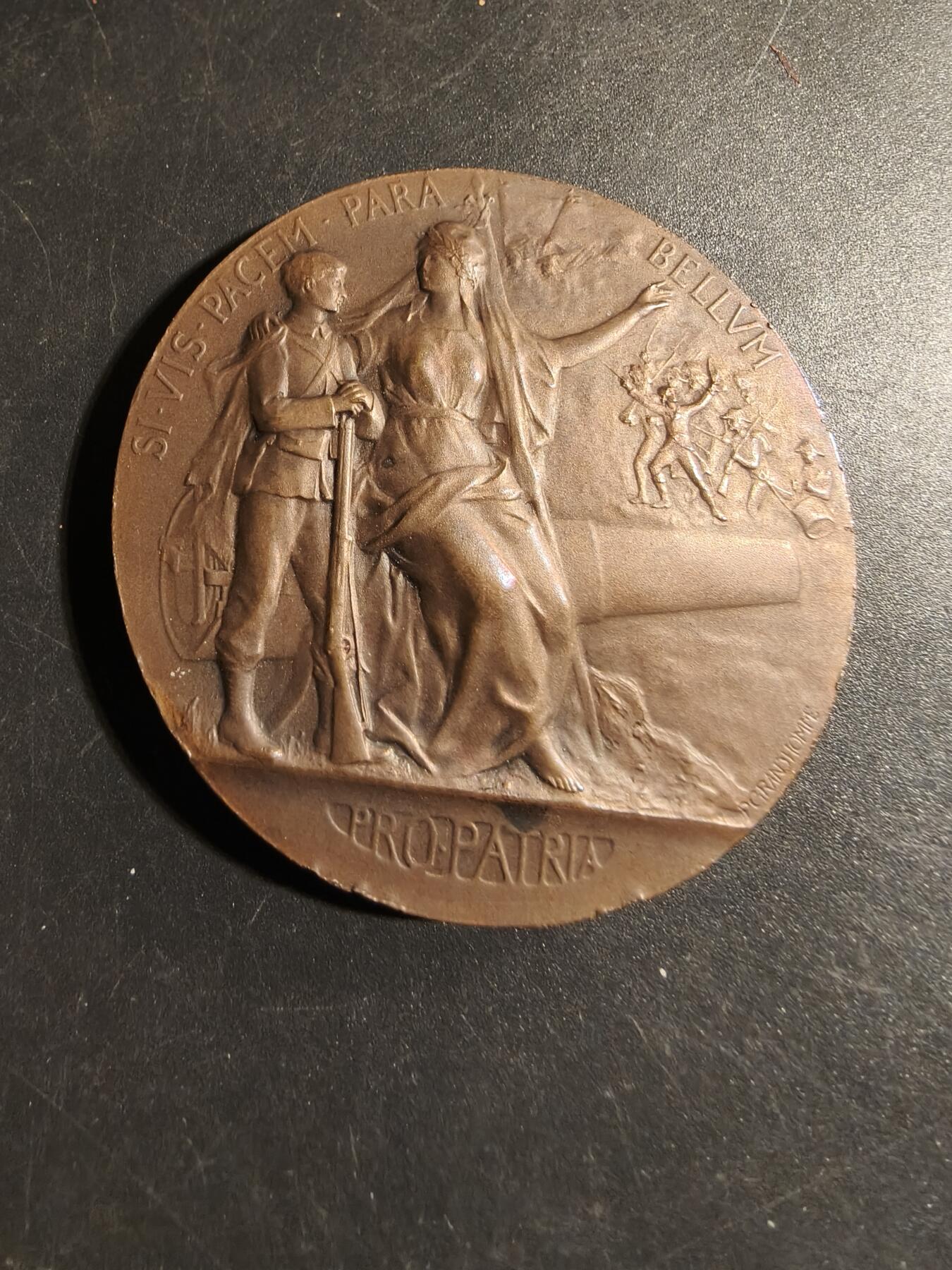 老王徽章第178期 法国战争部战争准备大铜章     原盒     大师Grandhomme作品      直径50mm    重量65.2g