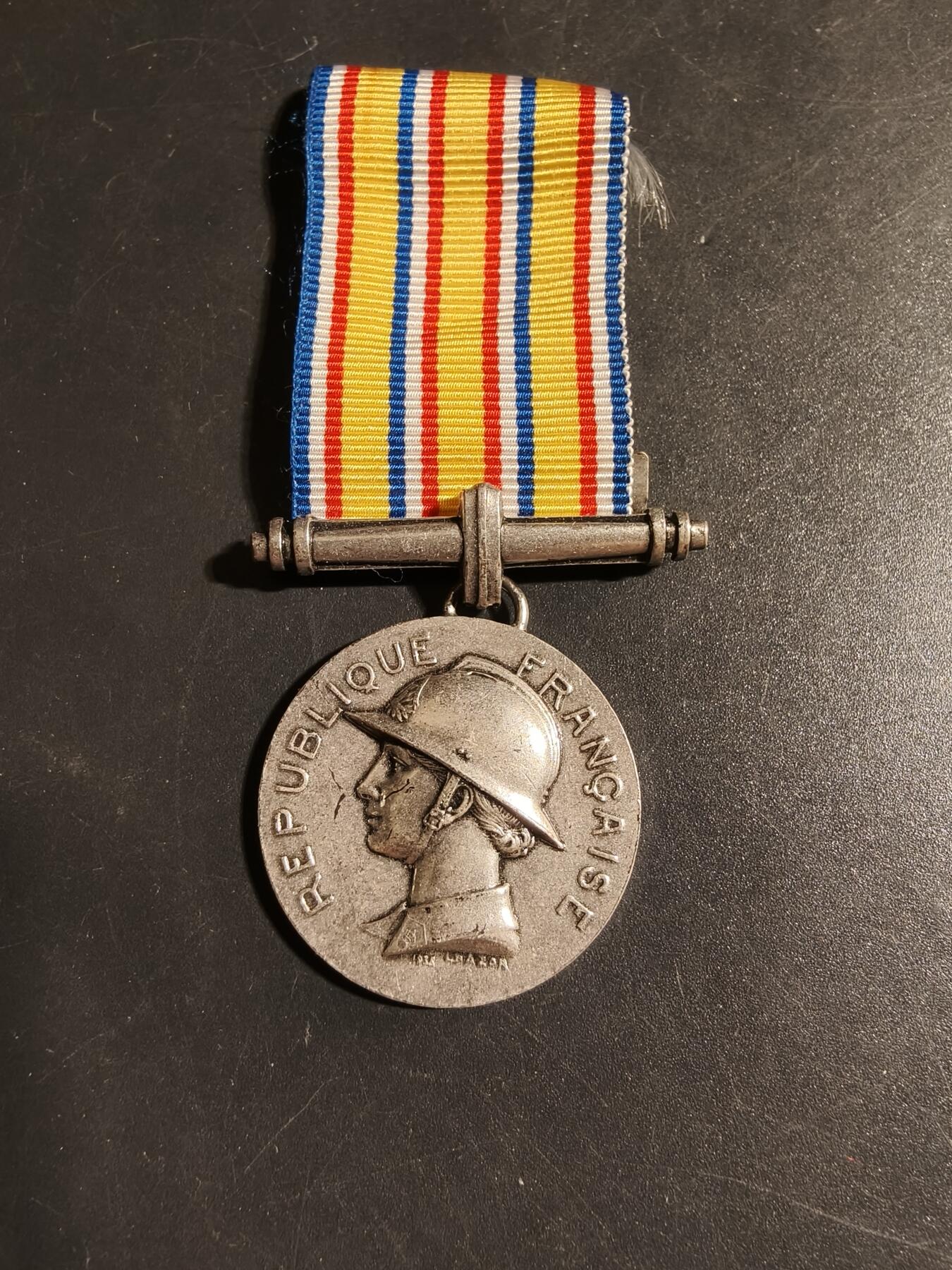 老王徽章第178期 法国银级消防员服役奖章     925银    16.8g