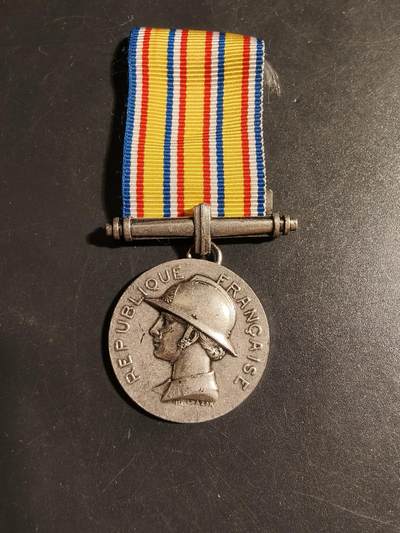 老王徽章第178期 - 法国银级消防员服役奖章     925银    16.8g