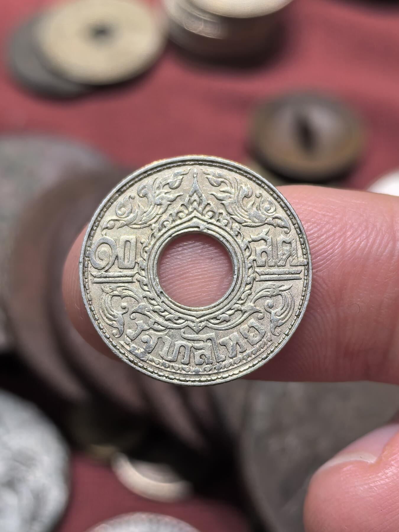 南宋泉阁俄币 外币 国币 专场第二十一期 【送拍无额外佣金】 泰国 1941年 拉玛八世 10萨当佛教主题银币 老包浆 原味好品