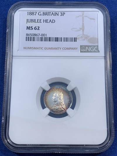 《竞宝斋》第460场 周日，周一，2场连拍 （全场包邮）欢迎送拍 - NGC MS62 英国 1887年 维多利亚女王高冠3便士银币 炫丽五彩