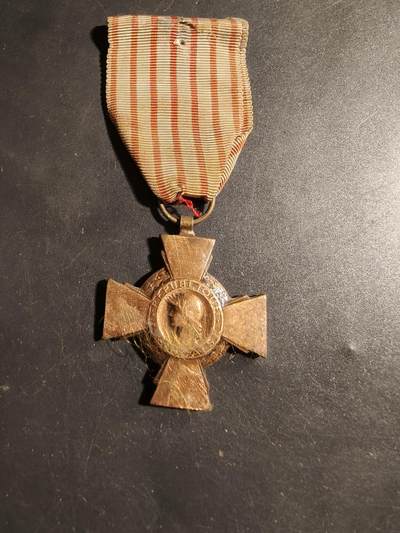 老王徽章第178期 - 法国战斗十字奖章