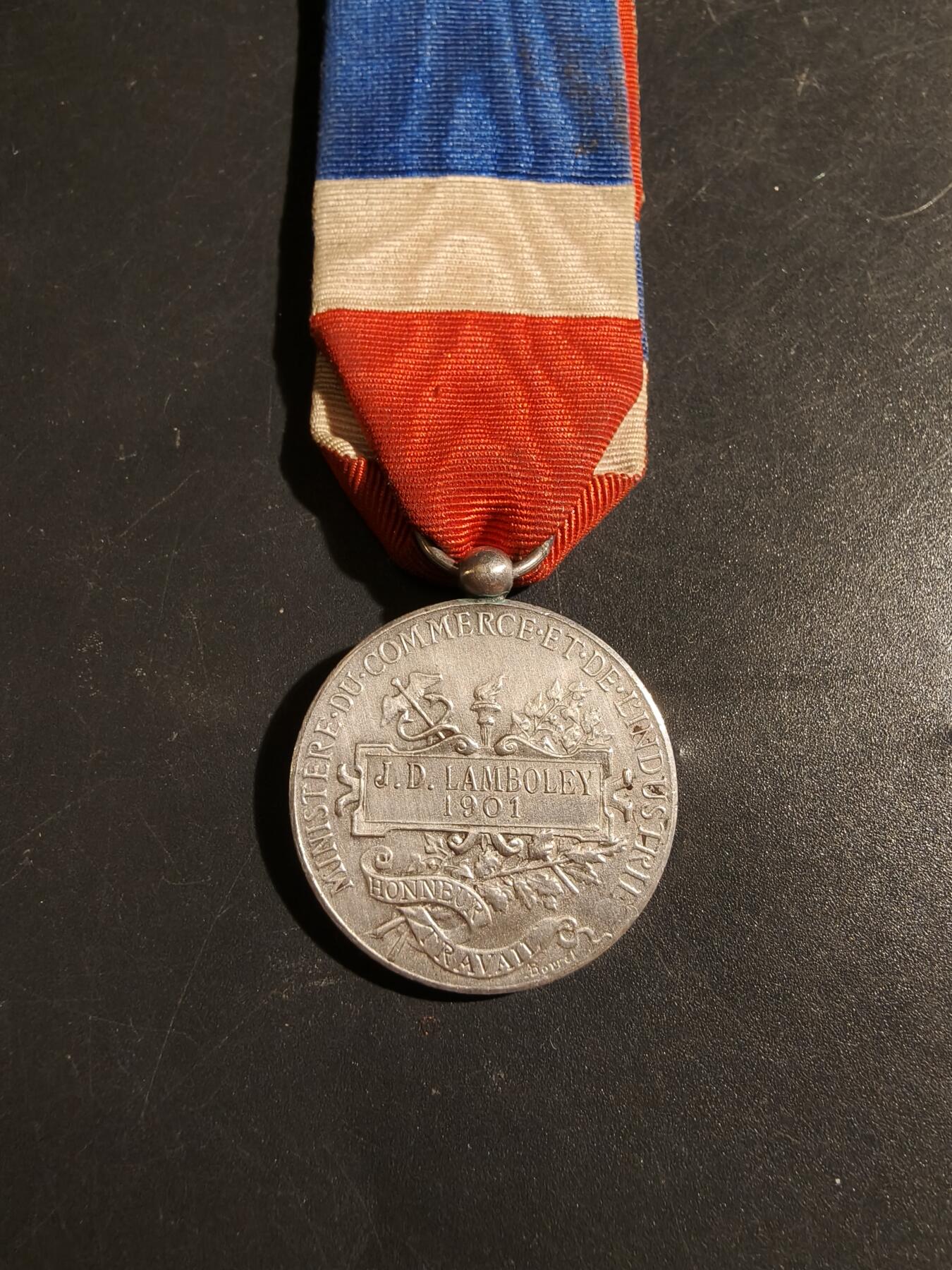 老王徽章第178期 法国工商部银级劳工奖章     原盒     少见20世纪初1901年版     950银      13.9g        950银 