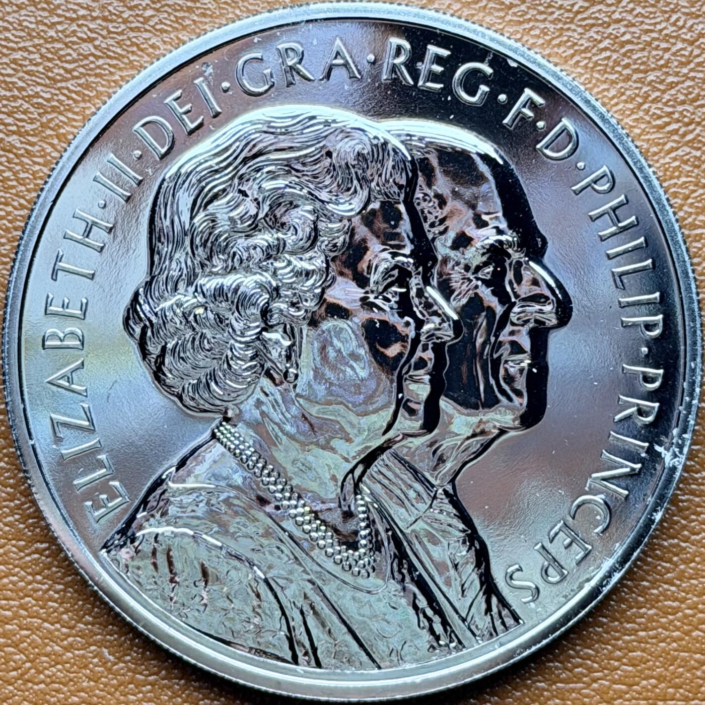 ＜星葵钱币社＞散币克朗场第68期·1月23日发货 英国2007年女王结婚60周年5镑克朗型纪念币