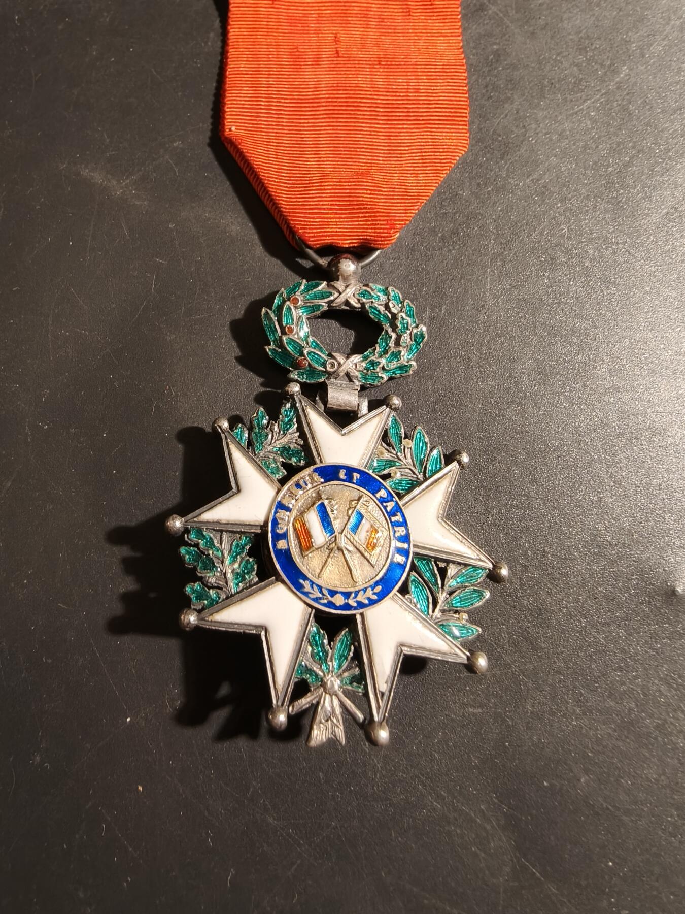 老王徽章第178期 法国骑士级荣誉军团勋章    原盒    银质珐琅    三共时期     