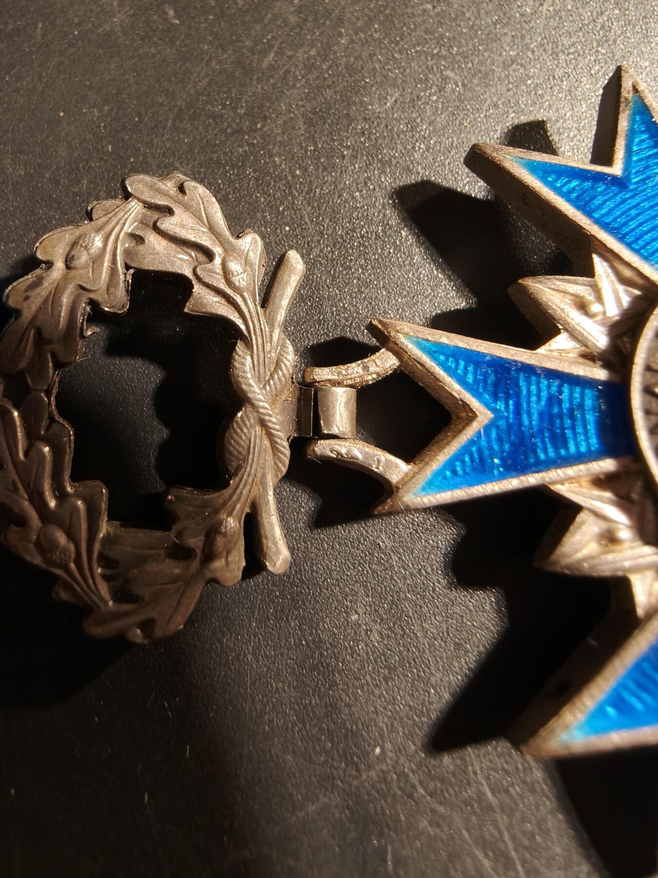 老王徽章第178期 法国骑士级国家功勋勋章    950银质珐琅    原盒      24g