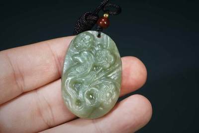 上海都达杂项专场三十四【年后发货全场包邮】  天然和田玉精雕《喜上眉梢》挂件 附鉴定证书86-103