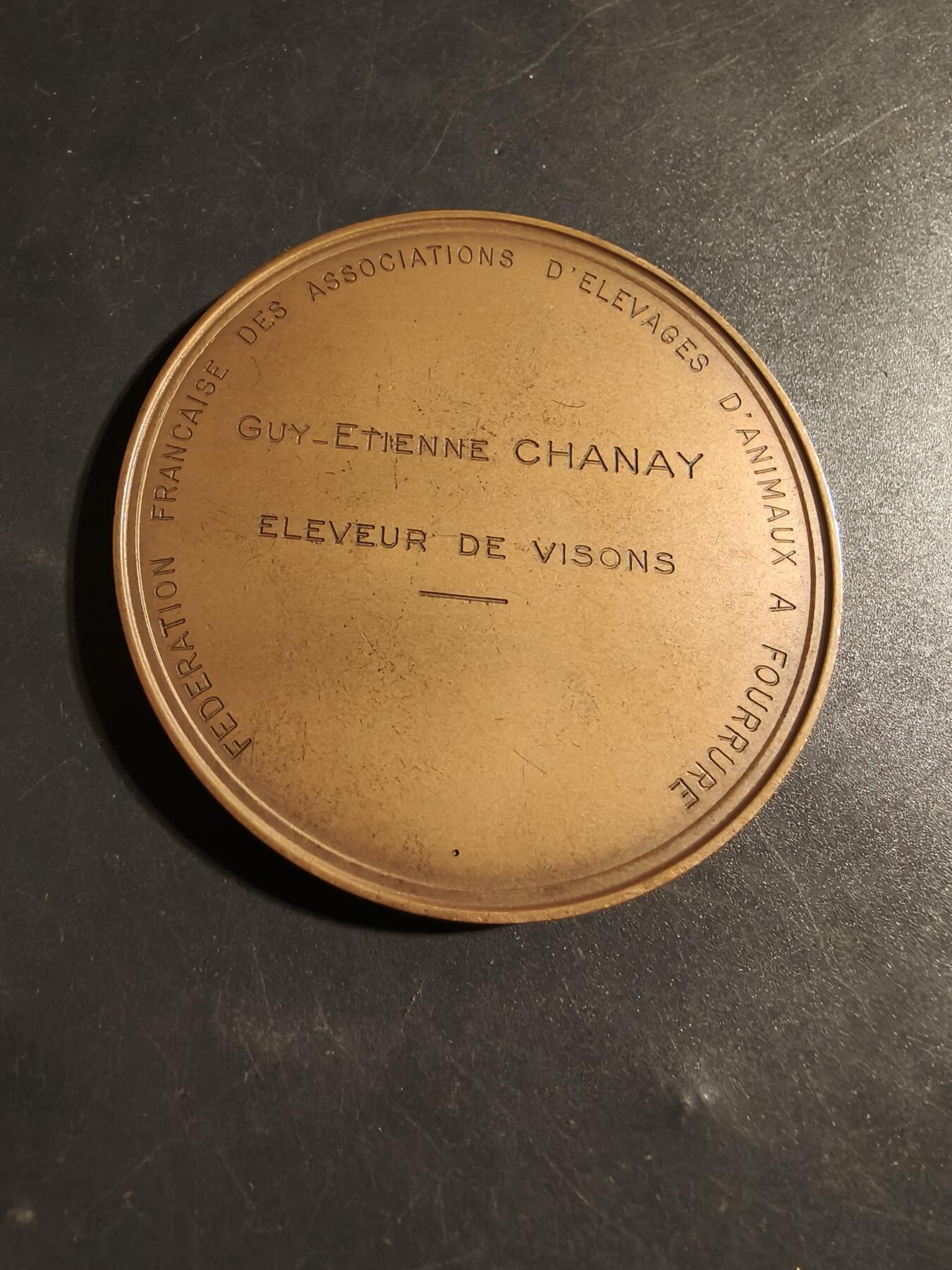 老王徽章第178期 法国养殖动物协会联合会大铜章     原盒      直径68mm    重量146.8g