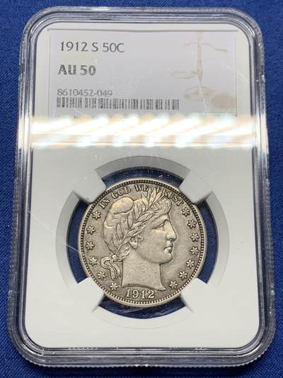 《竞宝斋》第460场 周日，周一，2场连拍 （全场包邮）欢迎送拍 - NGC AU50 小特年美国1912-S巴伯五十美分银币，NGC指导价格400美元，合人民币2800元，HA的成交价基本维持在350刀+，国内难得一见的东西