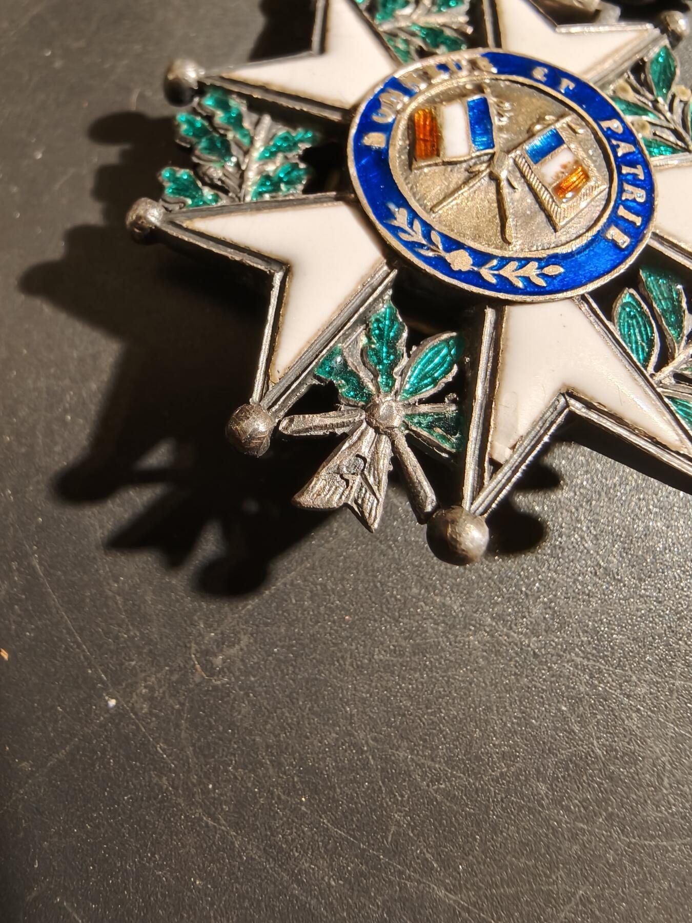 老王徽章第178期 法国骑士级荣誉军团勋章    原盒    银质珐琅    三共时期     