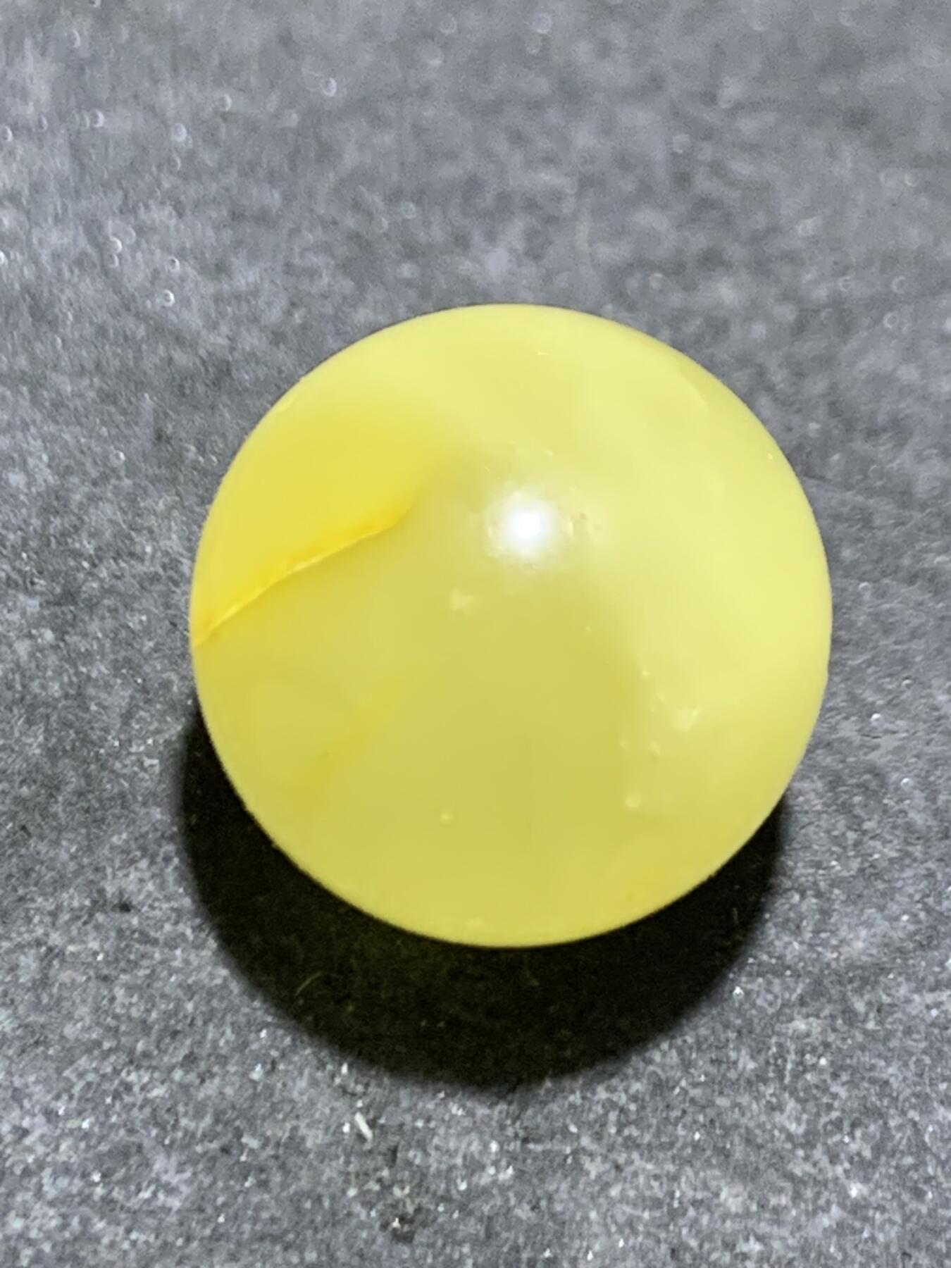 天然乌克兰原矿蜜蜡通货圆珠一颗，