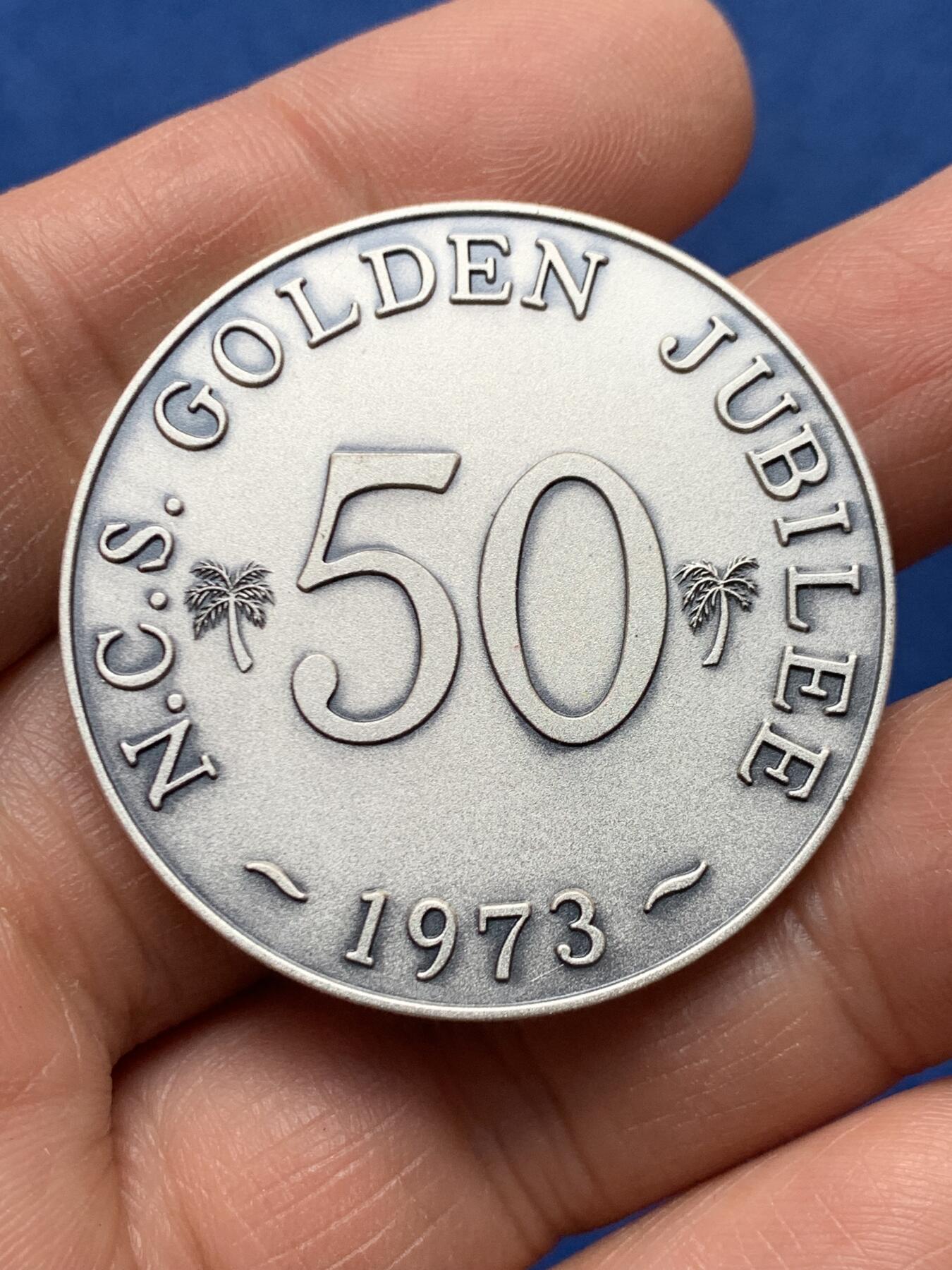 《竞宝斋》第460场 周日，周一，2场连拍 （全场包邮）欢迎送拍 瑙鲁合作协会50周年纪念章 28.5克 39.5mm