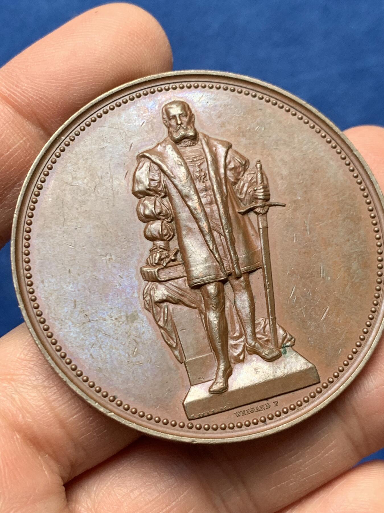 《竞宝斋》第460场 周日，周一，2场连拍 （全场包邮）欢迎送拍 1889年勃兰登堡选帝侯约阿希姆二世皈依新教350周年纪念碑铜章，47.85克，51mm