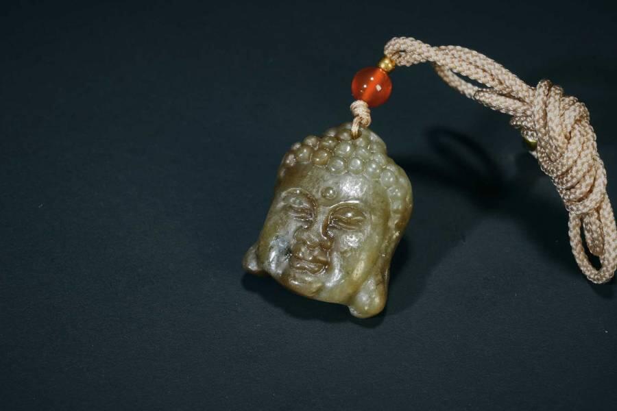 上海都达杂项专场三（全场包邮） 天然和田玉精雕《佛头》挂件 附鉴定证书86-102