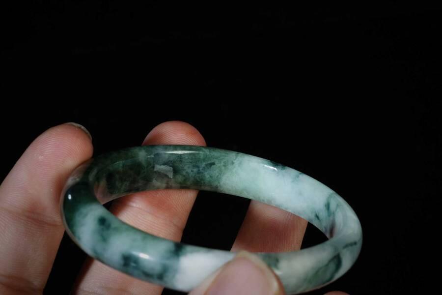 上海都达杂项专场三（全场包邮） 天然冰绿翡翠手镯