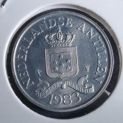 沼泽如烟--第967场 - 荷属安的列斯1983年2.5分