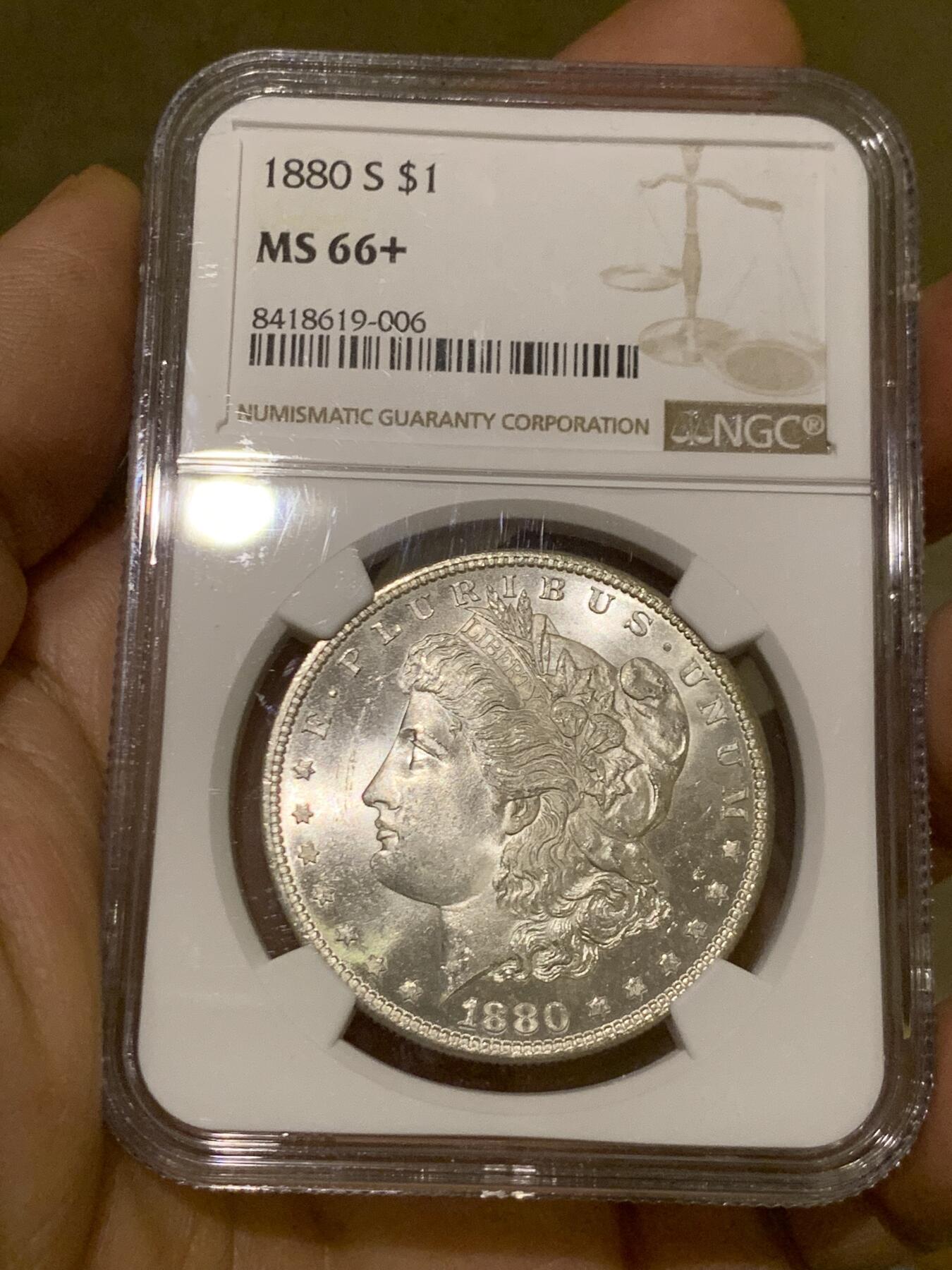 《竞宝斋》第460场 周日，周一，2场连拍 （全场包邮）欢迎送拍 NGC MS66+ 美国1880年S版摩根银币