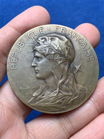 《竞宝斋》第460场 周日，周一，2场连拍 （全场包邮）欢迎送拍 - 法国玛丽安娜女神铜章 52.7克 50.2mm 正方形边铭 左侧像