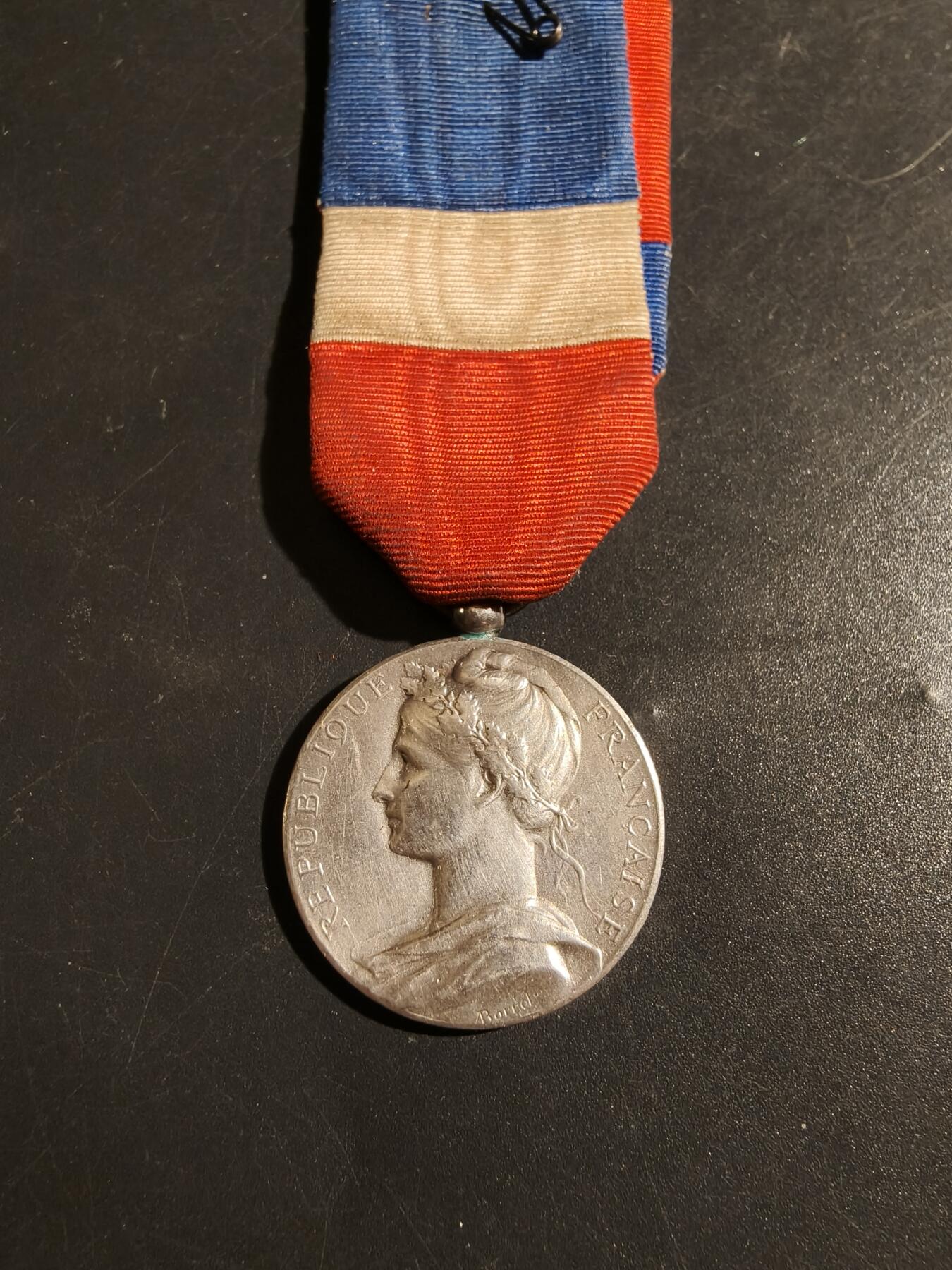 老王徽章第178期 法国工商部银级劳工奖章     原盒     少见20世纪初1901年版     950银      13.9g        950银 