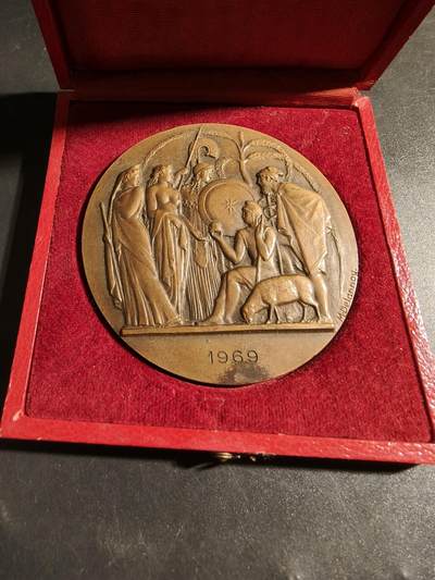 老王徽章第178期 - 法国养殖动物协会联合会大铜章     原盒      直径68mm    重量146.8g