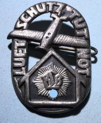 盛世勋华——号角文化勋章邮票专场拍卖第300期 - 德国（1939）帝国防空联盟（RLB）救援人员证章