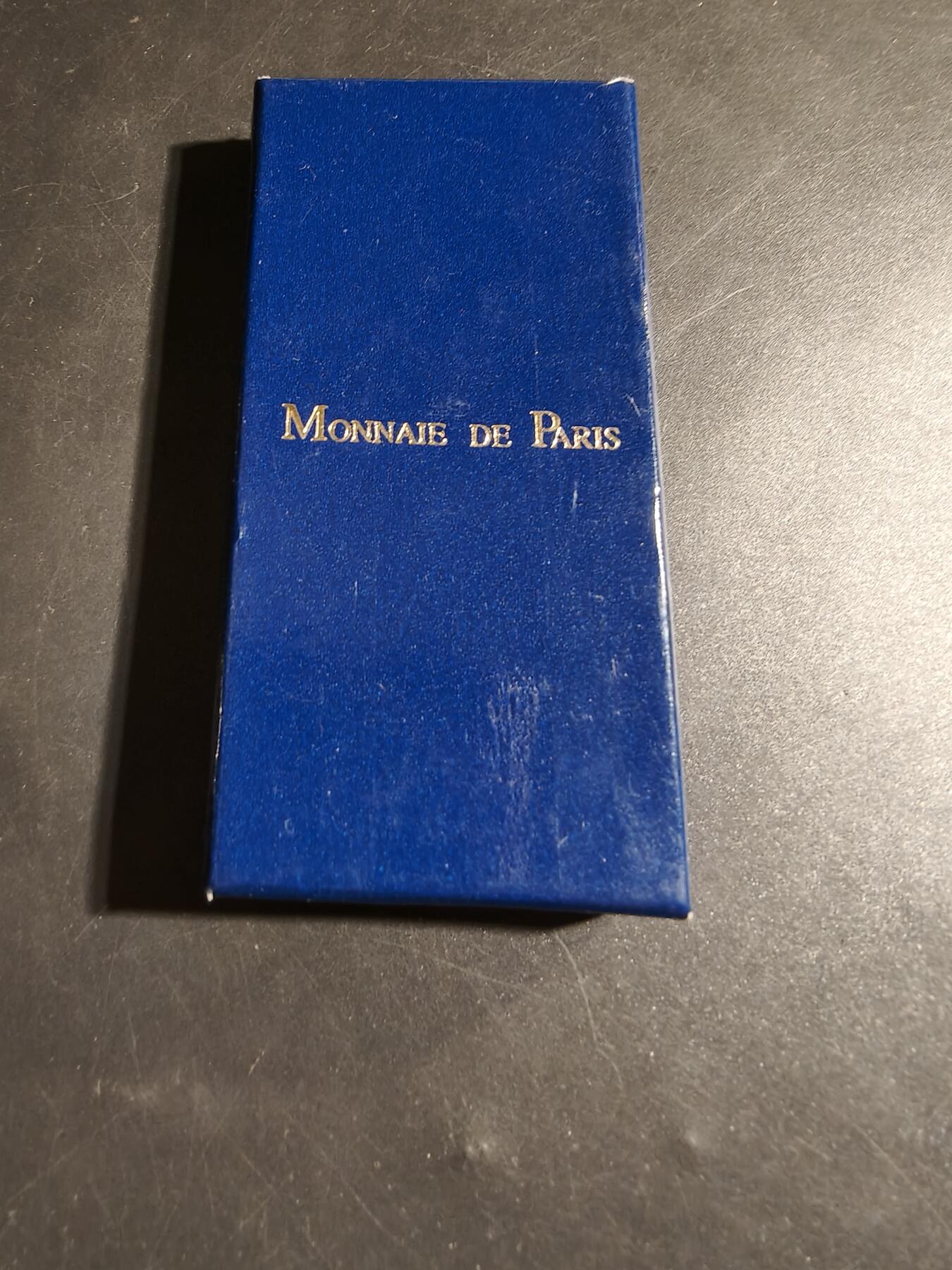 老王徽章第178期 法国金级消防员服役奖章     硬纸盒      925银镀金      21.2g