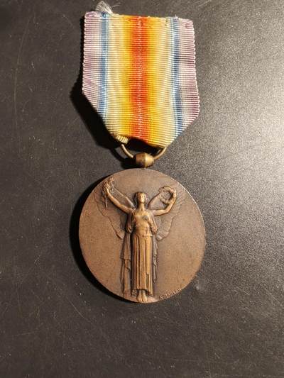 老王徽章第178期 - 法国一战胜利奖章