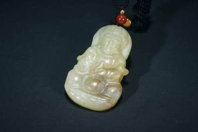 上海都达杂项专场十六（全场包邮） - 天然和田玉精雕《观音》挂件 附鉴定证书86-109