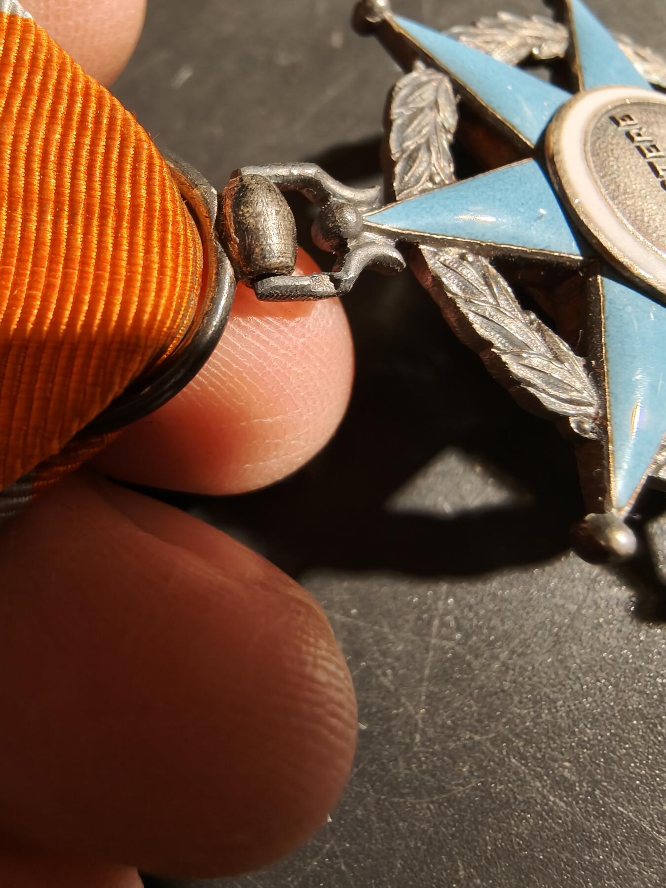 老王徽章第178期 法国骑士级社会功勋勋章    银质珐琅     原盒     17.3g