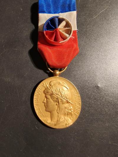 老王徽章第178期 - 法国金级劳动荣誉奖章    1964年实发