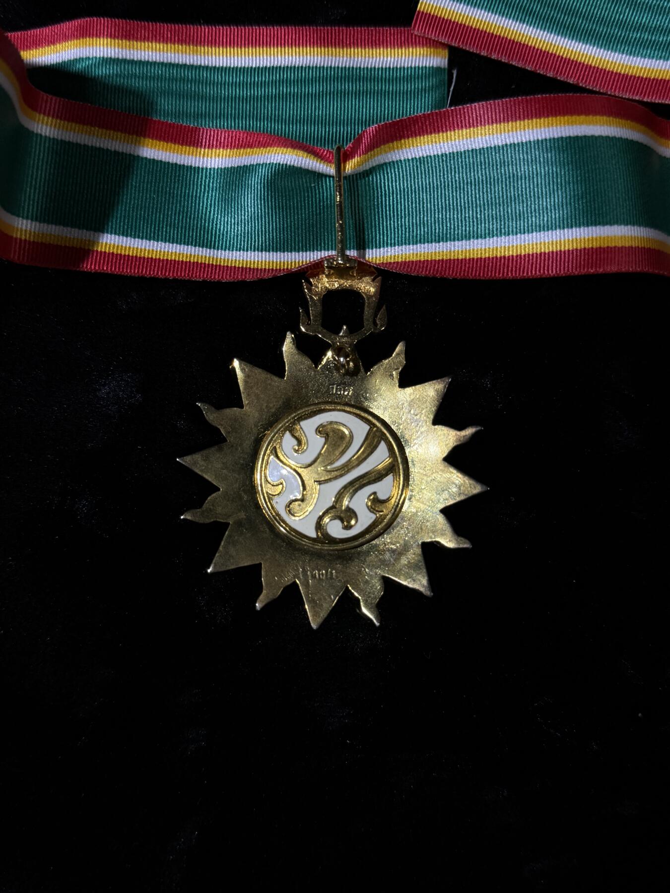 戎马世界章牌大赏第110期 泰国德雷古拉蓬勋章，指挥官级