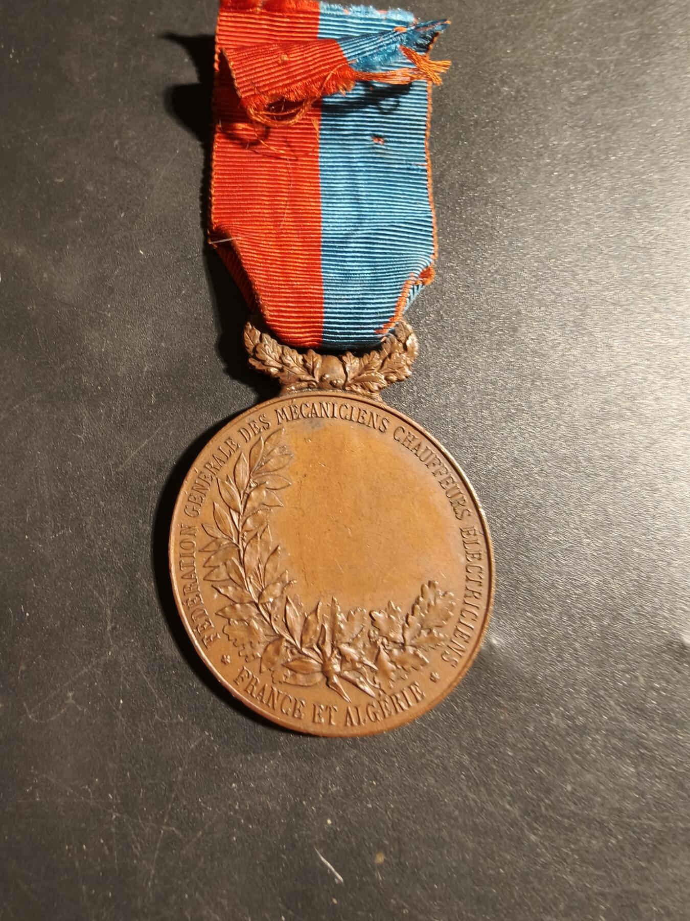 老王徽章第178期 法国铜级机械师、司机和电工联合会奖章