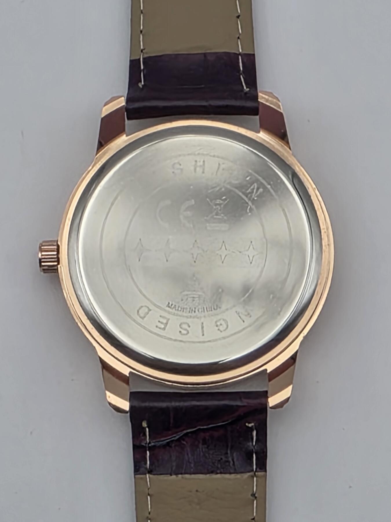 全新未拆模手表–无包装盒