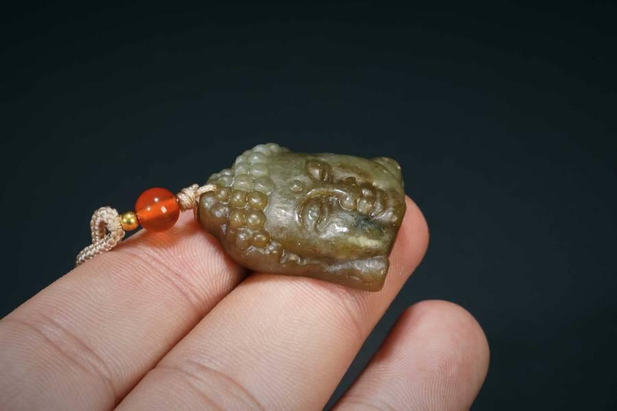 上海都达杂项专场三（全场包邮） 天然和田玉精雕《佛头》挂件 附鉴定证书86-102