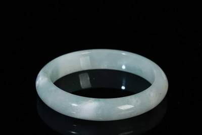 上海都达杂项专场三十四【年后发货全场包邮】  天然冰种翡翠手镯86-39