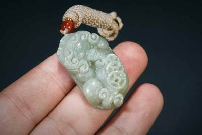 上海都达杂项专场三十四【年后发货全场包邮】  天然和田玉精雕《招财貔貅》挂件 附鉴定证书86-108