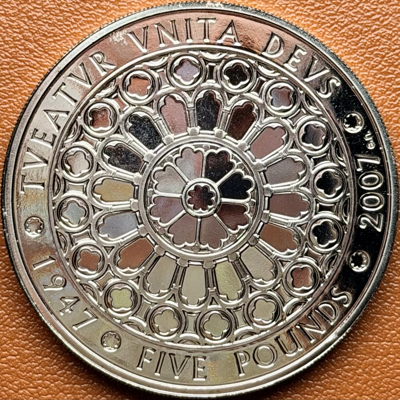 ＜星葵钱币社＞散币克朗场第68期·1月23日发货 英国2007年女王结婚60周年5镑克朗型纪念币