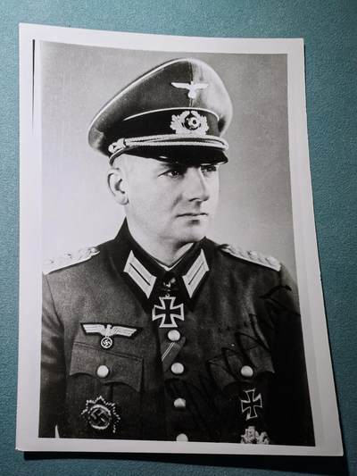 盛世勋华——号角文化勋章邮票专场拍卖第300期 - 德国（1939）骑士十字勋章获得者照片 陆军中校 佩戴骑士十字勋章/一级铁十字勋章/德意志十字勋章/步兵突击奖章等