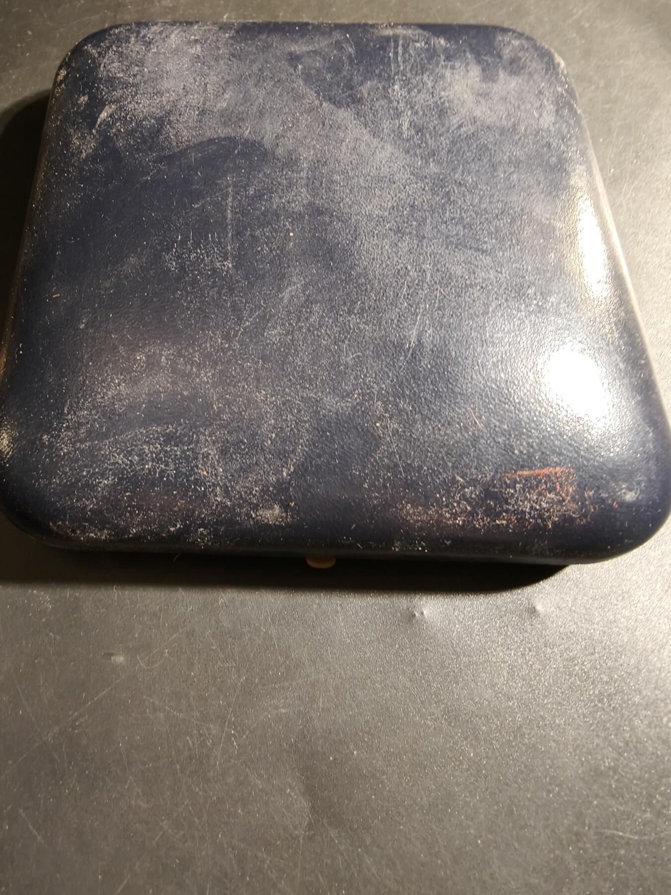 老王徽章第178期 法国罗伯特拉丰特出版社海军探险家雅克·库斯托纪念章 原盒     直径90mm     重量215.5g