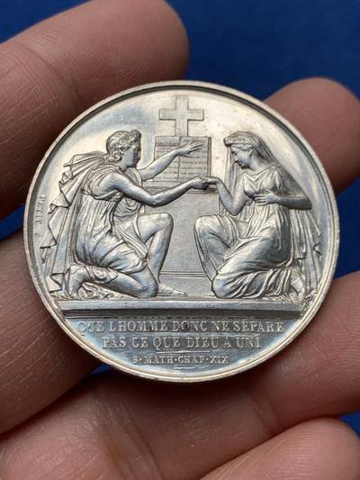 《竞宝斋》第460场 周日，周一，2场连拍 （全场包邮）欢迎送拍 - 法国结婚纪念银章，24.95g，39mm，1865 蜜蜂边铭