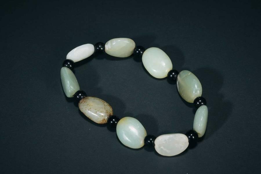 上海都达杂项专场三（全场包邮） 天然和田玉籽料手串86-77