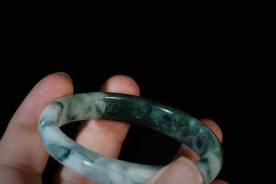 上海都达杂项专场三十四【年后发货全场包邮】  天然冰绿翡翠手镯