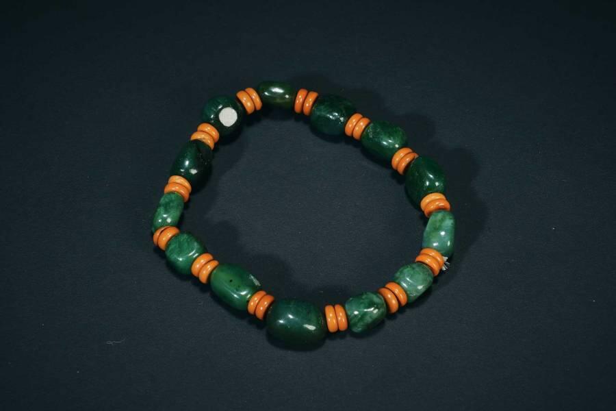 上海都达杂项专场三（全场包邮） 天然和田玉碧玉随形糖珠手串 附鉴定证书86-81