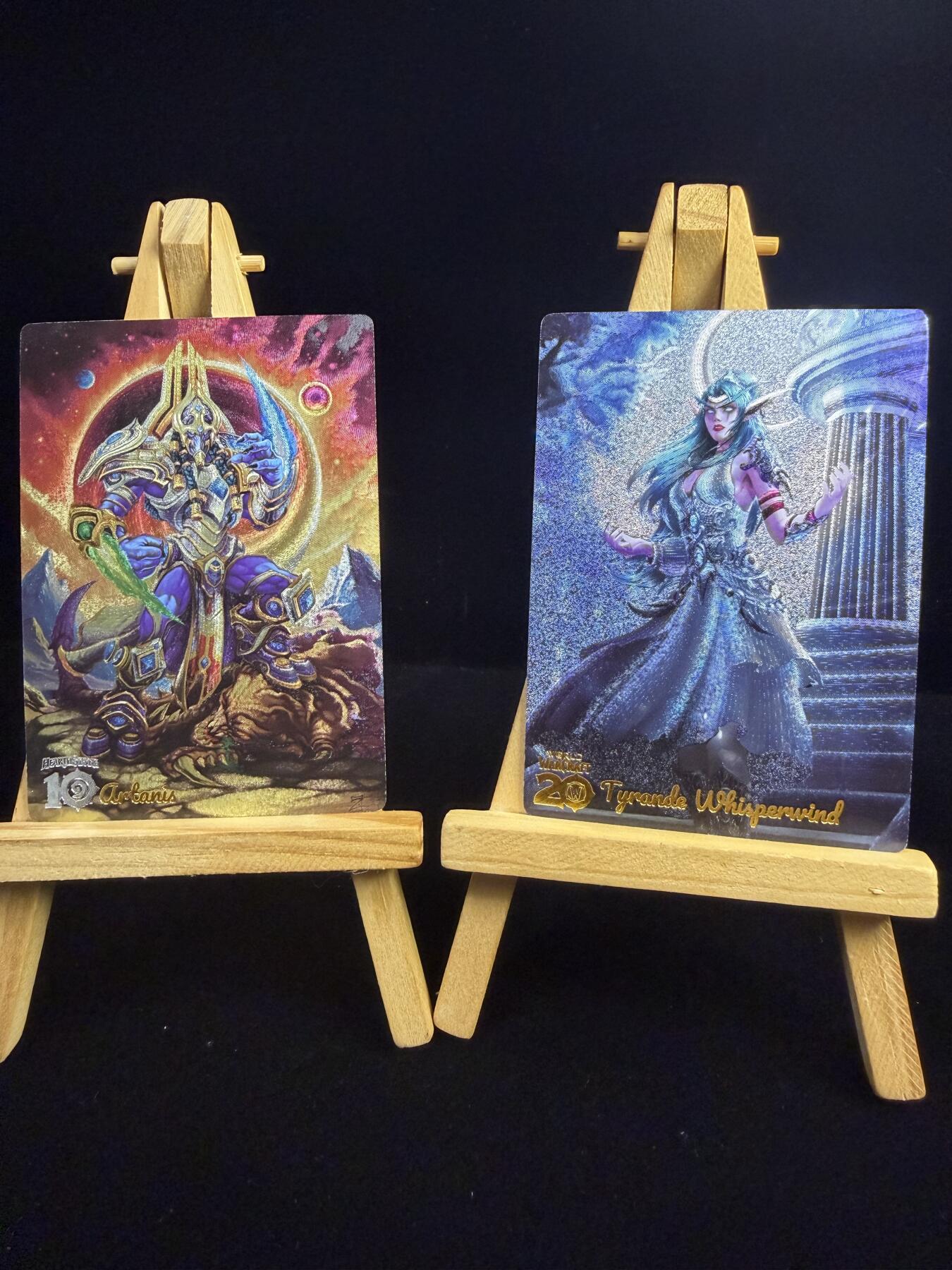 奇点新卡 无佣金 不寄存 不收拍   主攻奇点（有大佬赞助）需要多宫大佬请私聊 部分卡牌设有底价（不想玩的那么累，即使有底价也会比市场价便宜的多，懂的自然懂） 拒绝小号抬价 大家放心拍 所有拍品部分套有卡膜 部分卡牌多宫 自制卡牌 不包厂瑕 放大镜 品控 勿拍 流拍商品会循环 感谢大家支持 留个关注 不定时上新 谢谢 奇点卡牌 魔兽2张