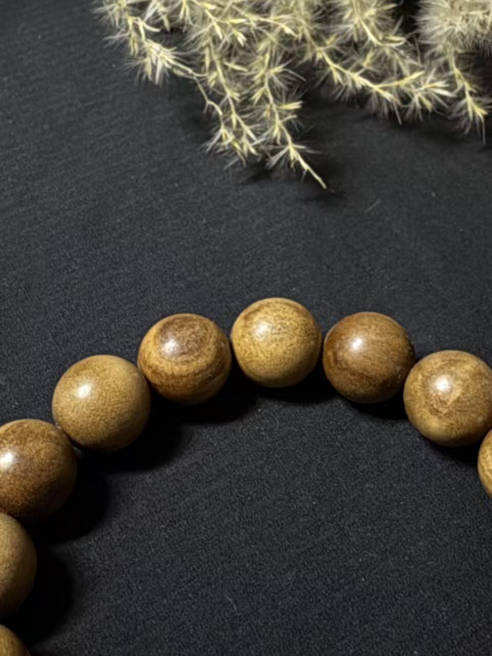 零元拍：正区印度迈索尔老山檀手串 12MM 