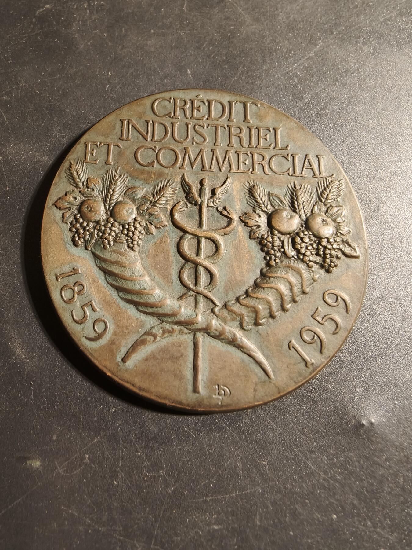 老王徽章第178期 法国工商信贷银行成立百年大铜章      原盒     大师Dropsy作品     直径59mm     重量105.5g
